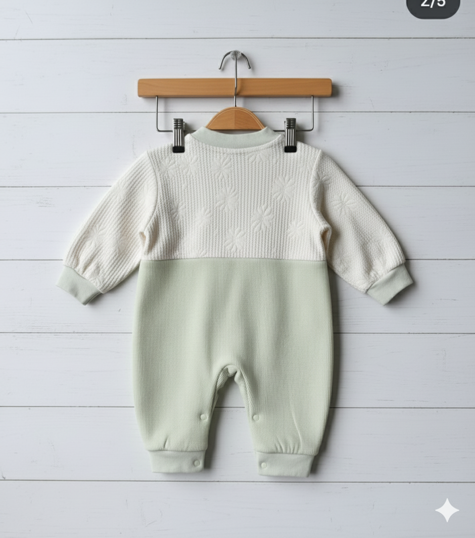 WooAttire newborn winter romper for baby boys and girls